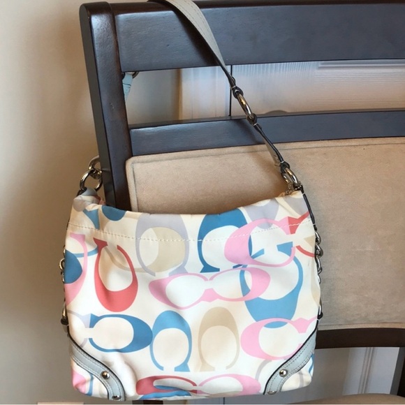 Coach - Picture 2 of 8